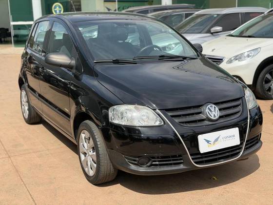 VOLKSWAGEN FOX 1.0 MI TREND 8V FLEX 4P MANUAL VOLKSWAGEN FOX 1.0 MI TREND 8V FLEX 4P MANUAL
